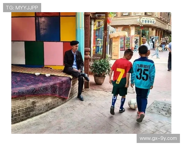 当足球遇上街头奇葩操作全场笑成一锅粥